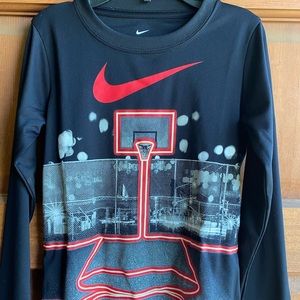 New with Tags boys long sleeve dry fit Nike shirt